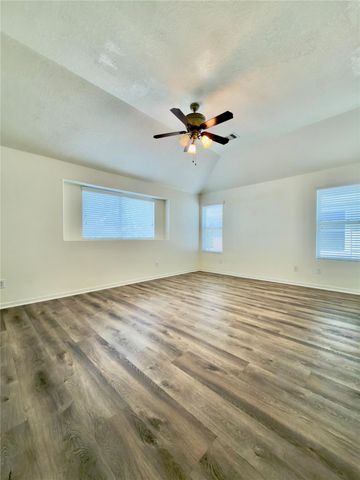 4935 Fair Oak Dale Lane, Humble, TX 77346