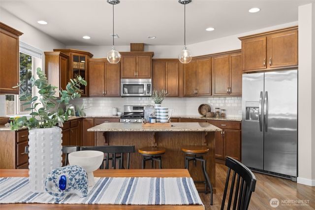 9014 206th Street Court E, Graham, WA 98338