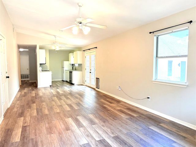 8112 Willet Trail TRL B, Austin, TX 78745