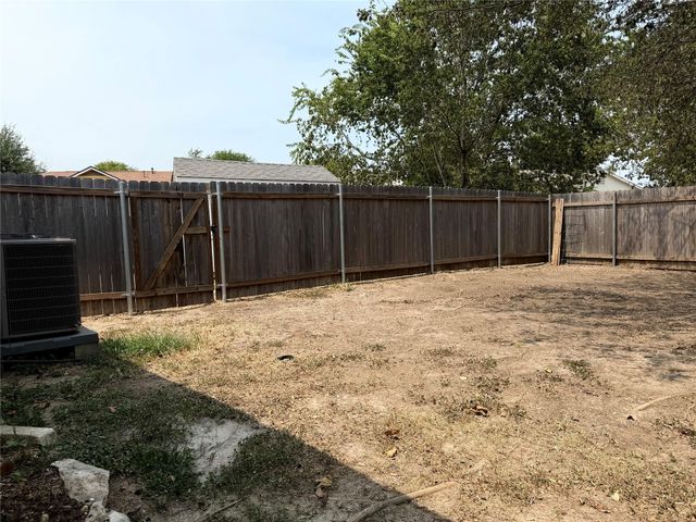 8112 Willet Trail TRL B, Austin, TX 78745