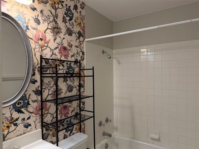 8112 Willet Trail TRL B, Austin, TX 78745