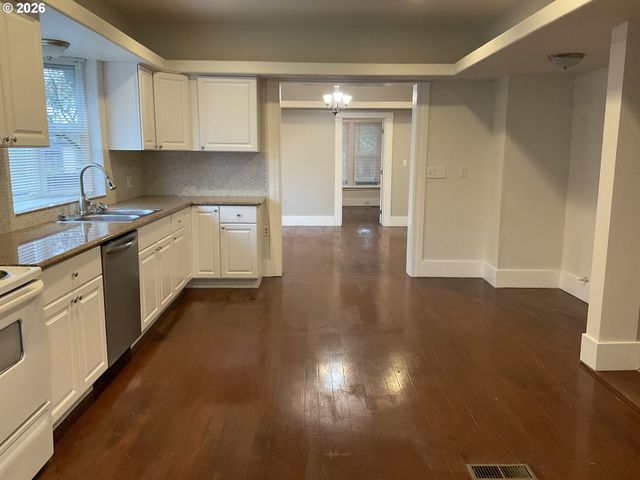 6313 Se 92ND Ave, Portland, OR 97266