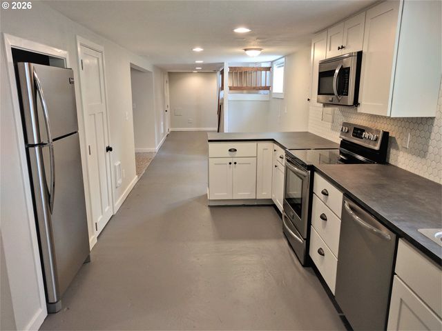 6313 Se 92ND Ave, Portland, OR 97266