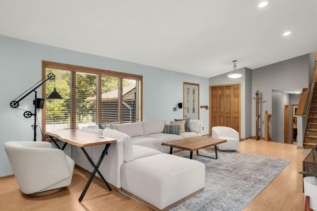 17870 Jaguar Circle, Lakeville, MN 55044