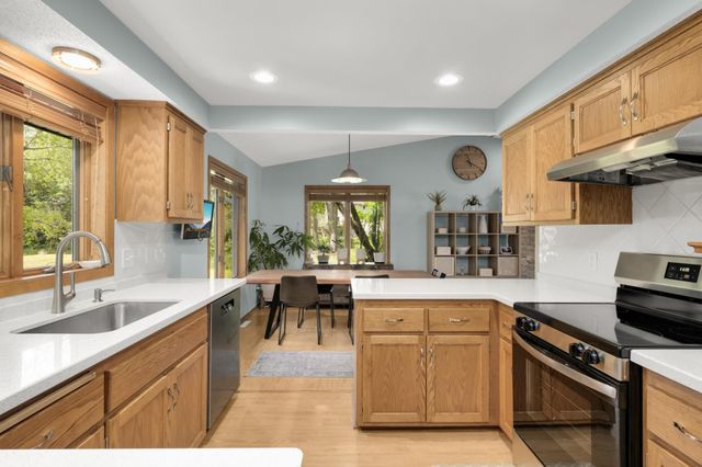 17870 Jaguar Circle, Lakeville, MN 55044