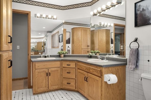17870 Jaguar Circle, Lakeville, MN 55044