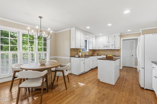 102 Medallion Circle, Cary, NC 27513