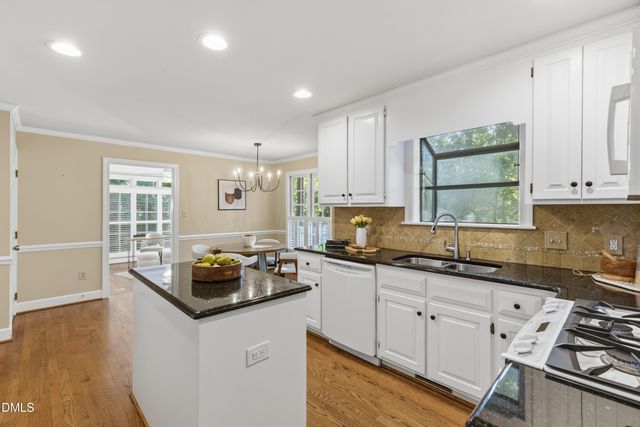 102 Medallion Circle, Cary, NC 27513