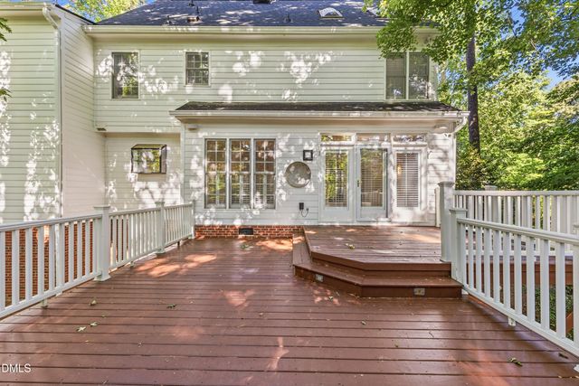 102 Medallion Circle, Cary, NC 27513