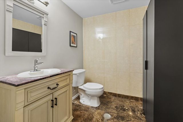 4915 N Lincoln Avenue C, Chicago, IL 60625