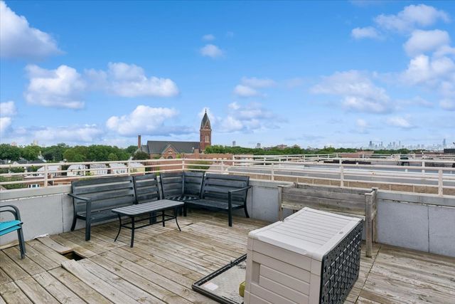 4915 N Lincoln Avenue C, Chicago, IL 60625