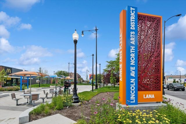 4915 N Lincoln Avenue C, Chicago, IL 60625