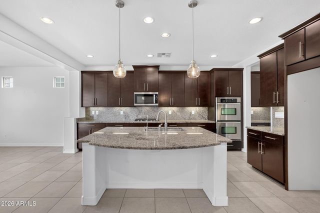 1872 W SWAN Drive, Chandler, AZ 85286