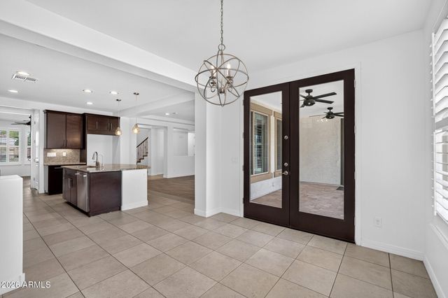 1872 W SWAN Drive, Chandler, AZ 85286