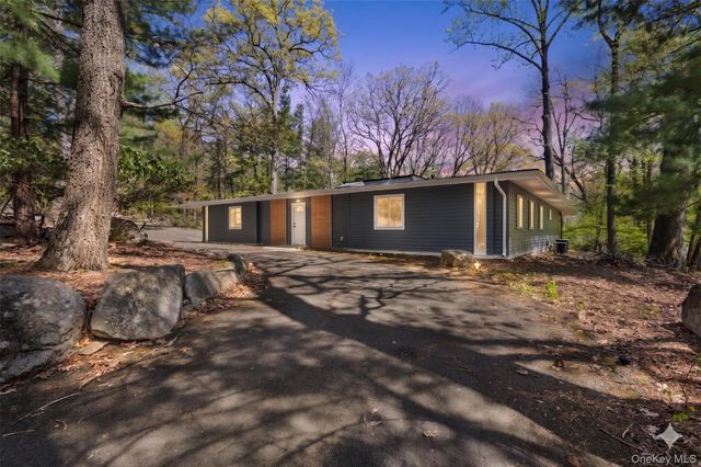 18 Halley Drive, Pomona, NY 10970