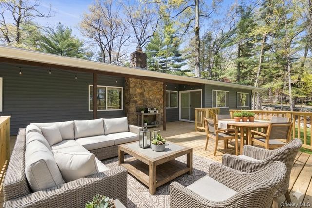 18 Halley Drive, Pomona, NY 10970