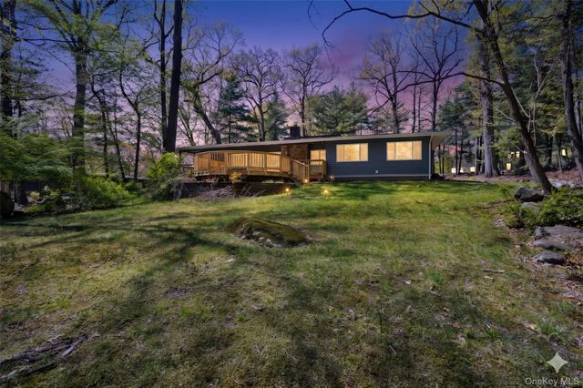18 Halley Drive, Pomona, NY 10970