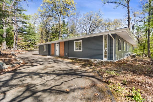 18 Halley Drive, Pomona, NY 10970