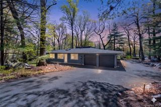 18 Halley Drive, Pomona, NY 10970