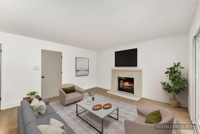 6920 Waxwing Way, Sacramento, CA 95842