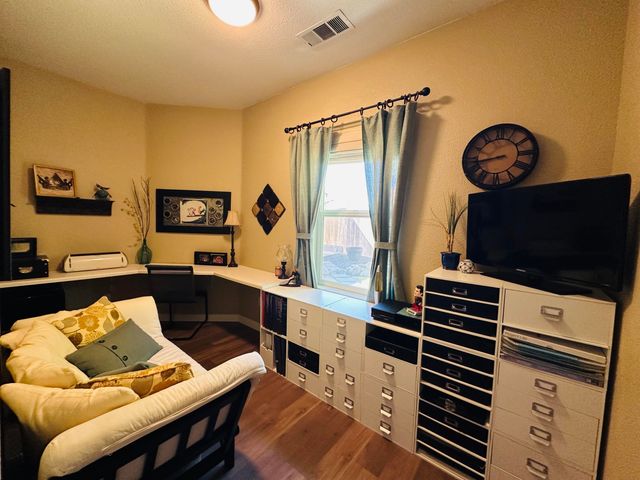 746 W Willow, Hanford, CA 93230