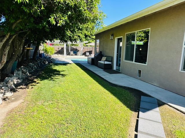 746 W Willow, Hanford, CA 93230