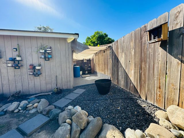 746 W Willow, Hanford, CA 93230