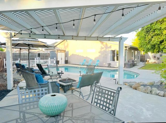 746 W Willow, Hanford, CA 93230