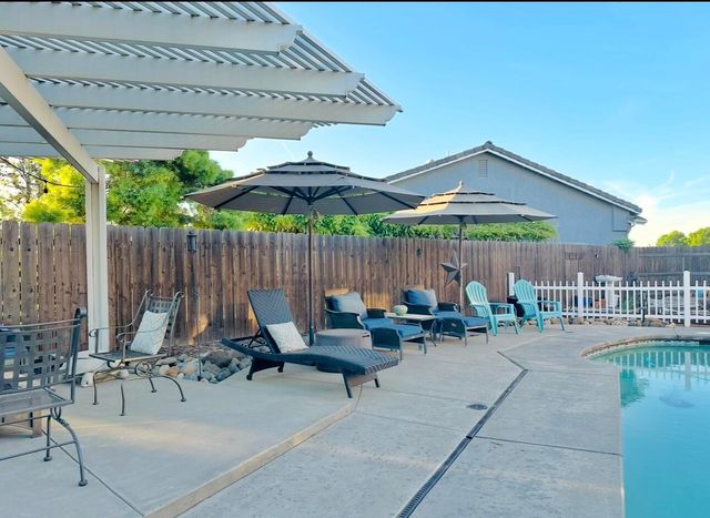 746 W Willow, Hanford, CA 93230