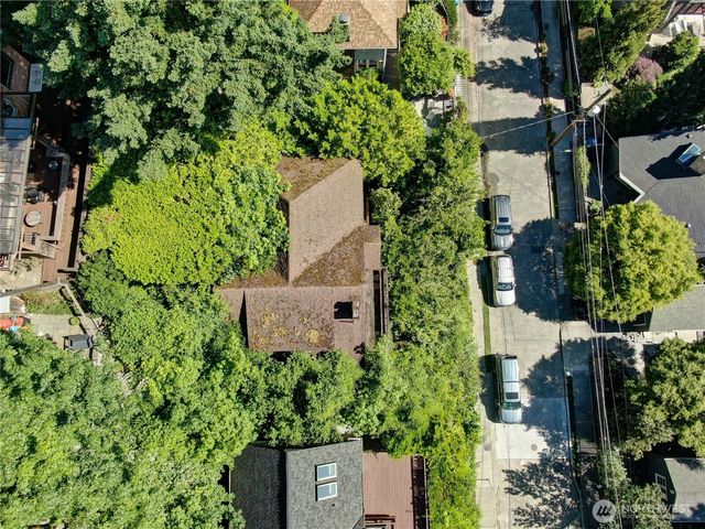 607 38th Avenue, Seattle, WA 98122