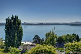 607 38th Avenue, Seattle, WA 98122