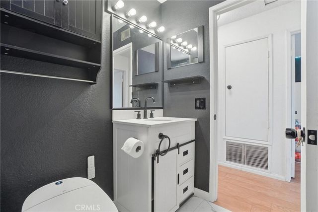 933 S Downey 20, Anaheim, CA 92804