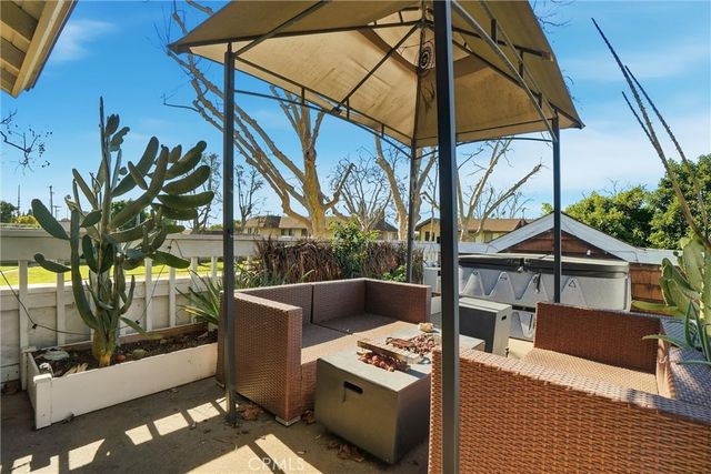 933 S Downey 20, Anaheim, CA 92804