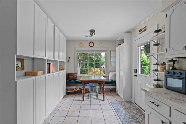 1674 BRIERBROOK RD, Germantown, TN 38138