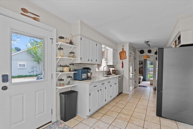 1674 BRIERBROOK RD, Germantown, TN 38138