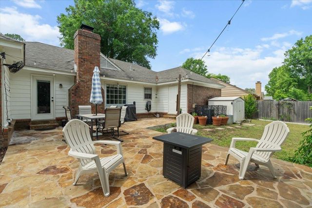 1674 BRIERBROOK RD, Germantown, TN 38138