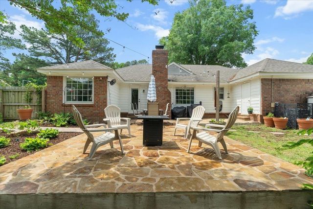 1674 BRIERBROOK RD, Germantown, TN 38138