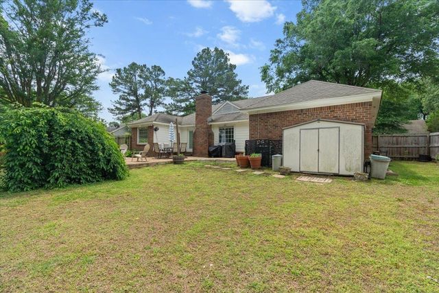 1674 BRIERBROOK RD, Germantown, TN 38138