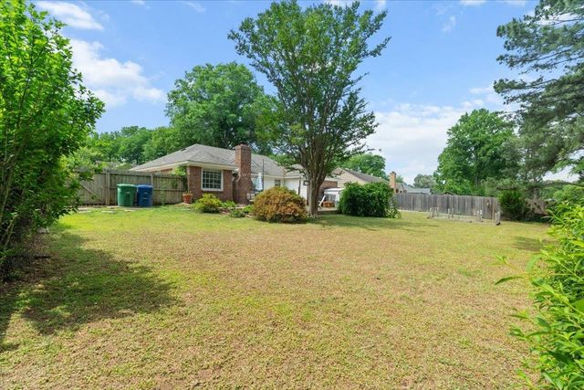 1674 BRIERBROOK RD, Germantown, TN 38138