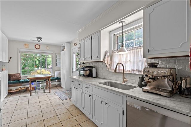 1674 BRIERBROOK RD, Germantown, TN 38138