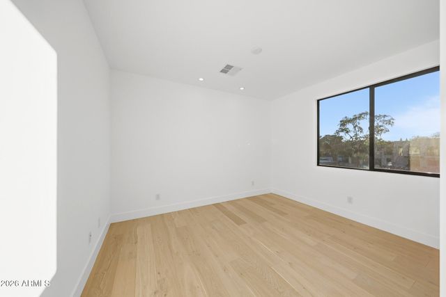 100 W NORTHERN Avenue 7, Phoenix, AZ 85021