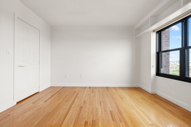 16 Harcourt St 9G, Boston, MA 02116