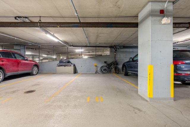 16 Harcourt St 9G, Boston, MA 02116
