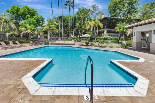 3 Via Ermitas, Rancho Santa Margarita, CA 92688