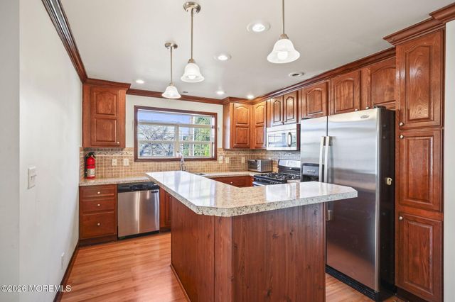 471 Kenbury Road, Branchburg, NJ 08876