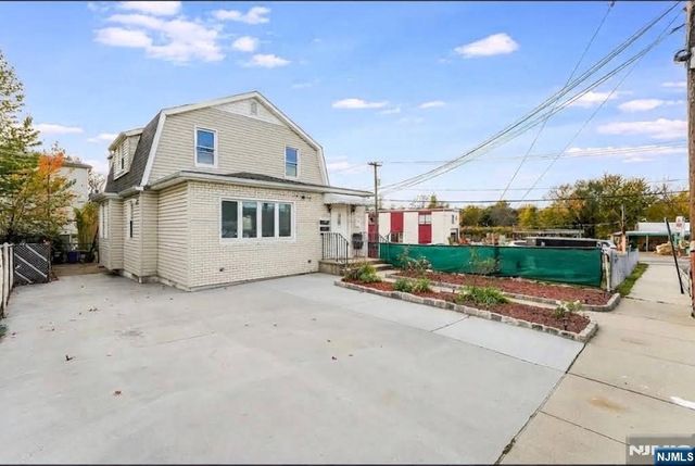 327 Stover Avenue 2nd floor, North Arlington, NJ 07031