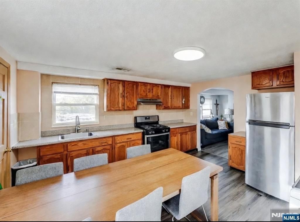 327 Stover Avenue 2nd floor, North Arlington, NJ 07031