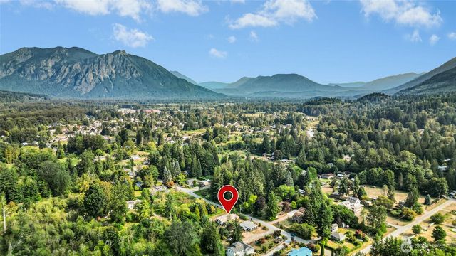 37624 SE 80th Street, Snoqualmie, WA 98065