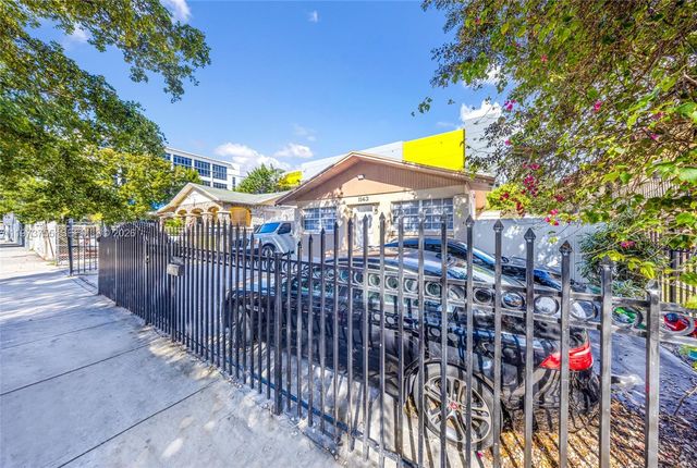 1143 NW 6th St, Miami, FL 33136