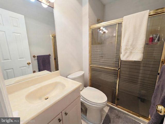 7629 TIVERTON DR, Springfield, VA 22152